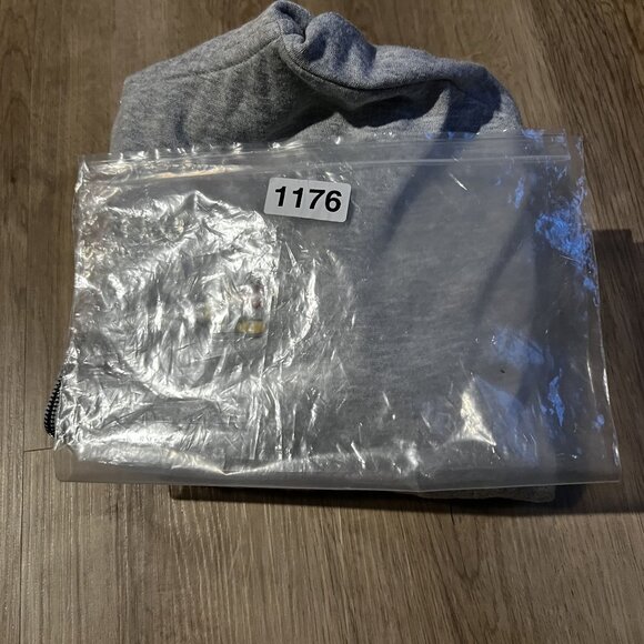 NWOT Disney Mickey Mouse Gray Zip-Up Hoodie W Sherpa Lining & Embroidered Logo - Picture 9 of 10